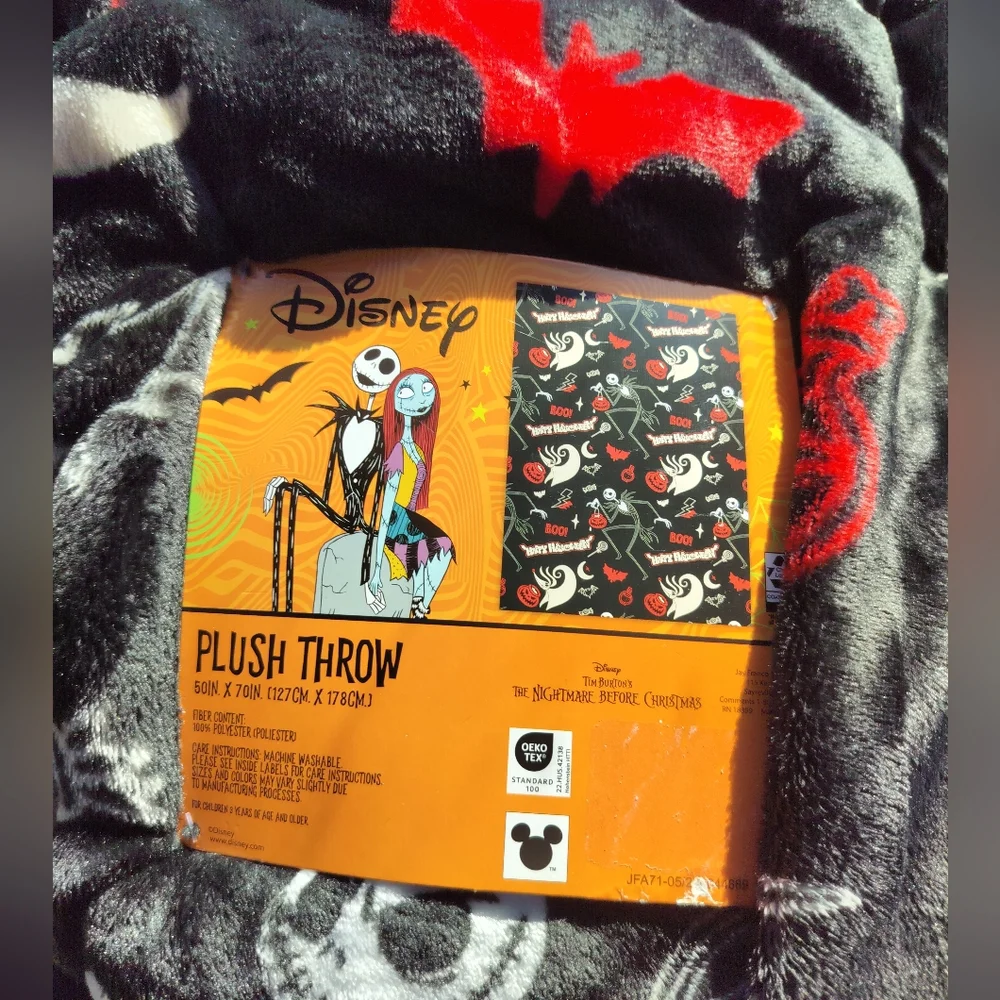 Disney's the nightmare before Christmas throw- Christmas theme, new!